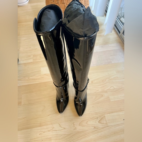 AUTHENTIC Saint Laurent Knee-High Vernice Grupy Boots in Color Nero, size 36+ - Picture 10 of 11